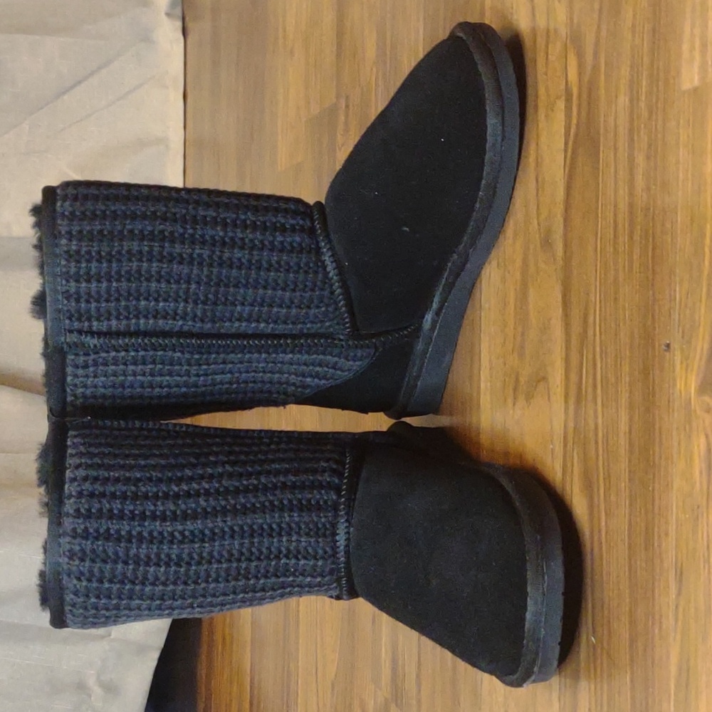 Minnetonka knit and suede fur lined boots